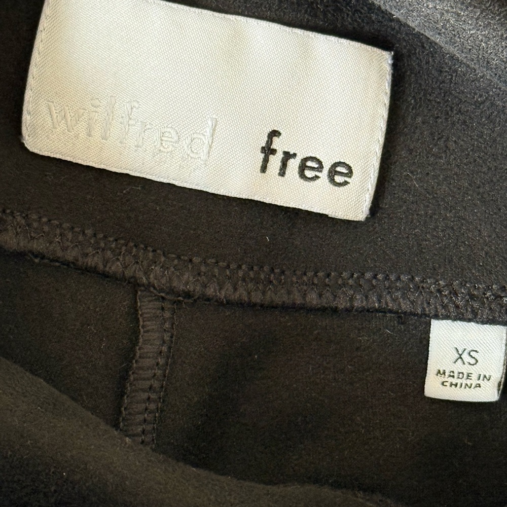 Aritzia Wilfred Free Daria Black High-Rise Vegan Suede Leggings - Picture 5 of 6